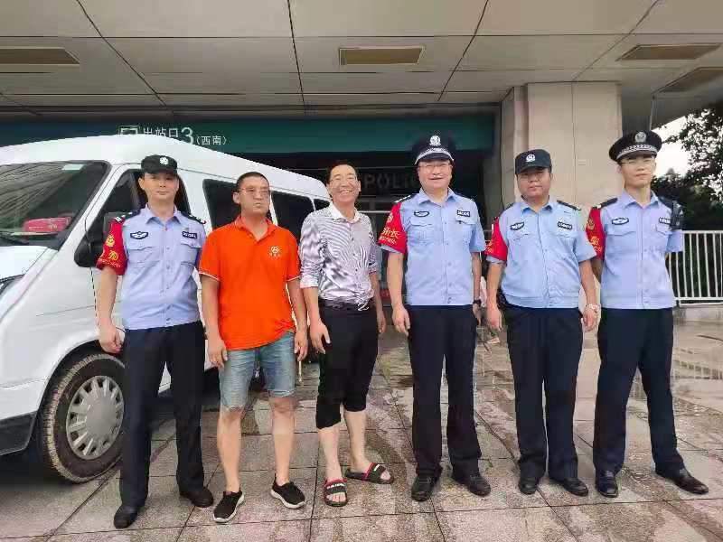 洪水無情，人有情